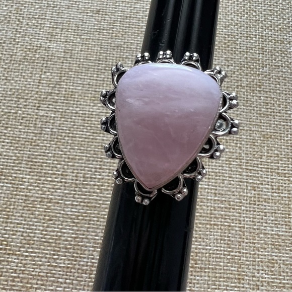 New Rose Quartz Crystal Stone Silver Overlay Ring Size 7.25 - Picture 4 of 7